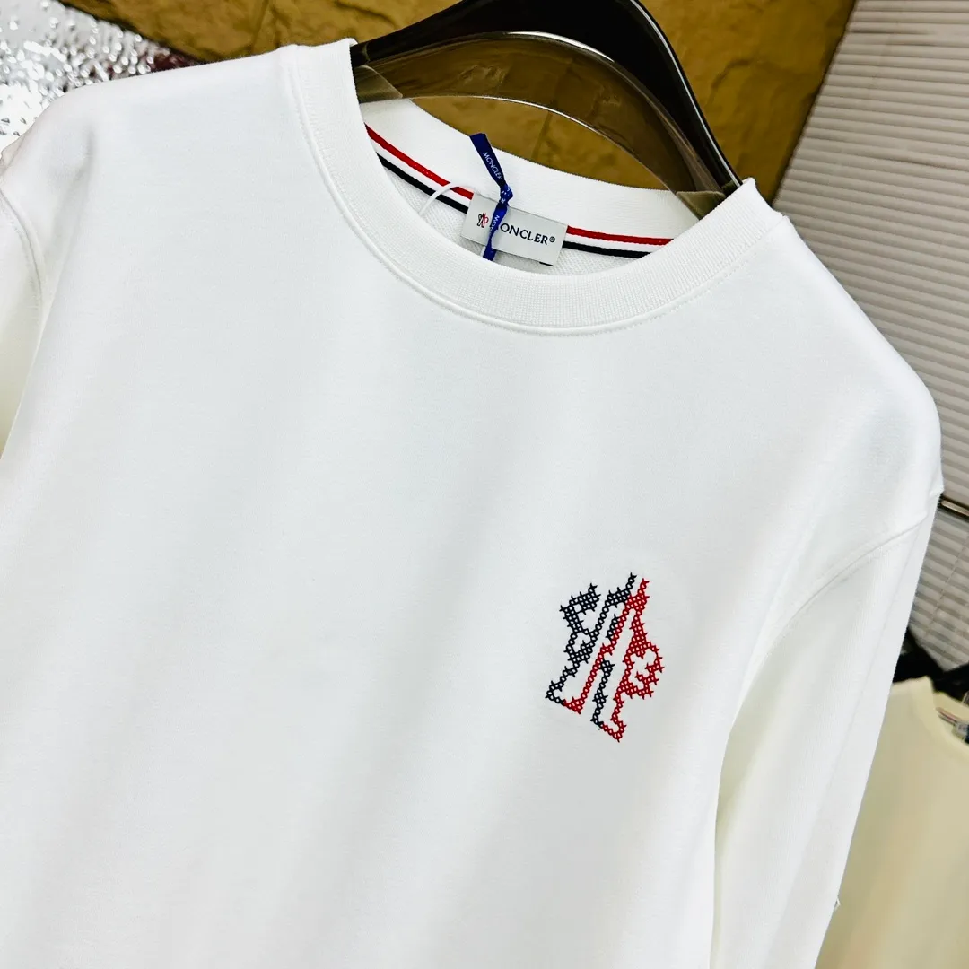 ： 🤳𝐌𝐎𝐍𝐂𝐋𝐄𝐑 ：☑️ 440 👕 ：☑️ 1*1 。🔜 。 ：☑️ 3D ，🇧🇫 1：1 。 ， ， ！🇲🇩 ！ Size：☑️S 〰️M 〰️L 〰️XL 〰️XXL